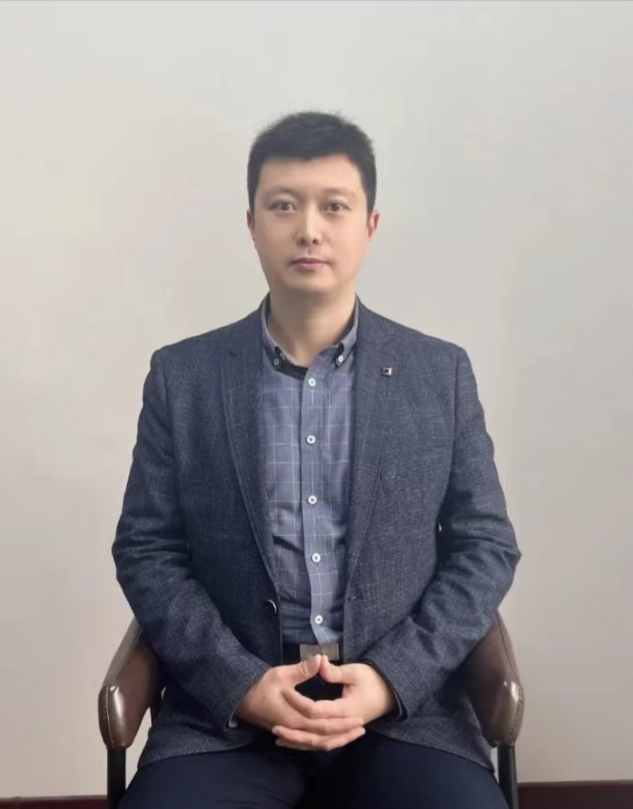 张磊